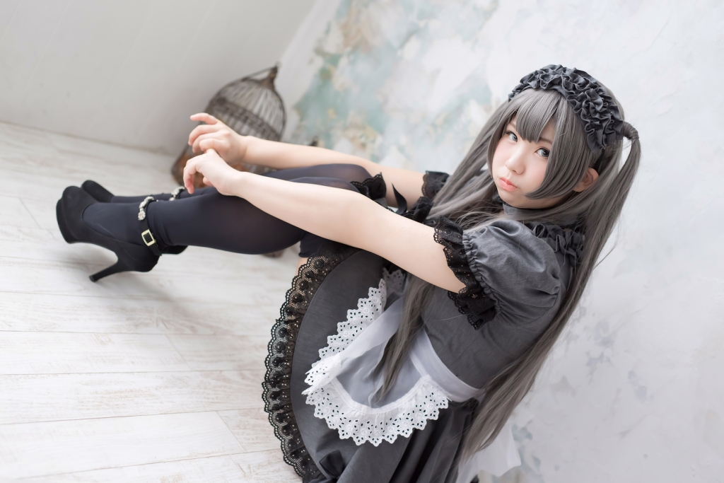 Rabbit play pictorial - black maid(60)